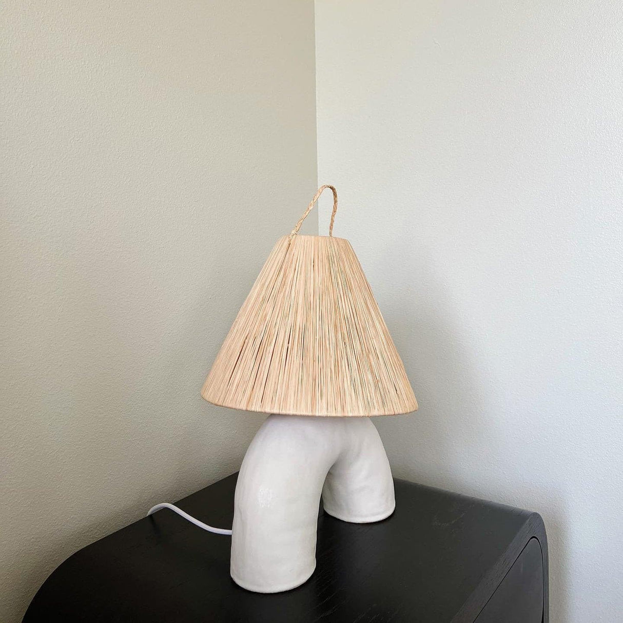 Modern Ceramic Table Lamp Curved Base with Raffia Shade - Product detail 27