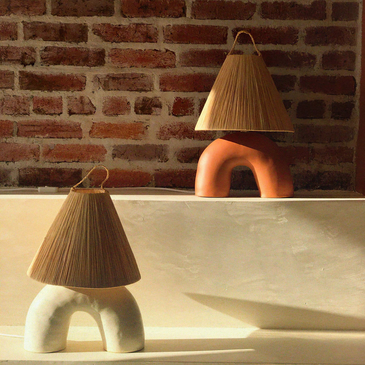 Modern Ceramic Table Lamp Curved Base with Raffia Shade - Product detail 31