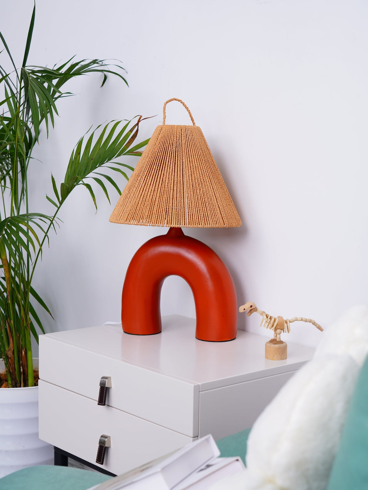 Modern Ceramic Table Lamp Curved Base with Raffia Shade - Product detail 14