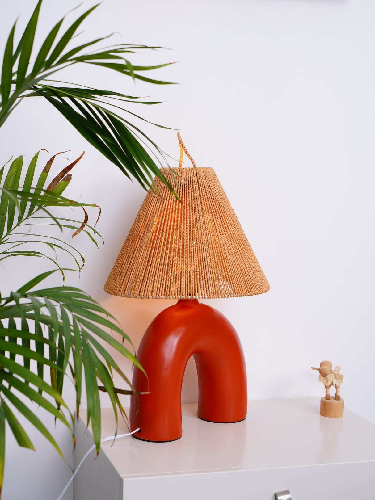 Modern Ceramic Table Lamp Curved Base with Raffia Shade - Product detail 15