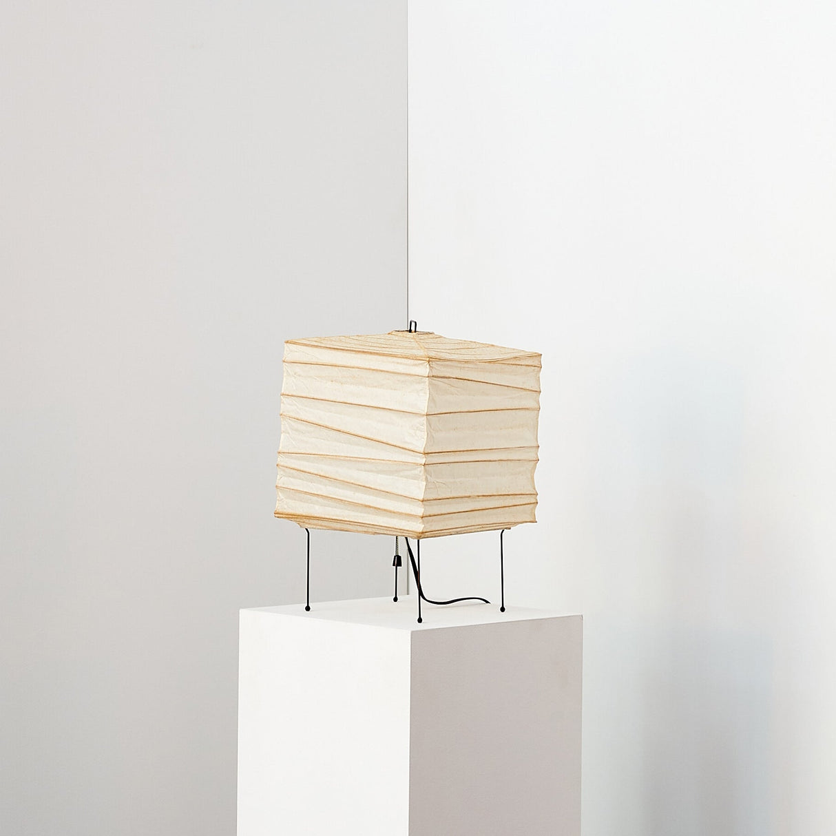 Japanese Table Lamp Washi Paper Geometric Design - Detailed view