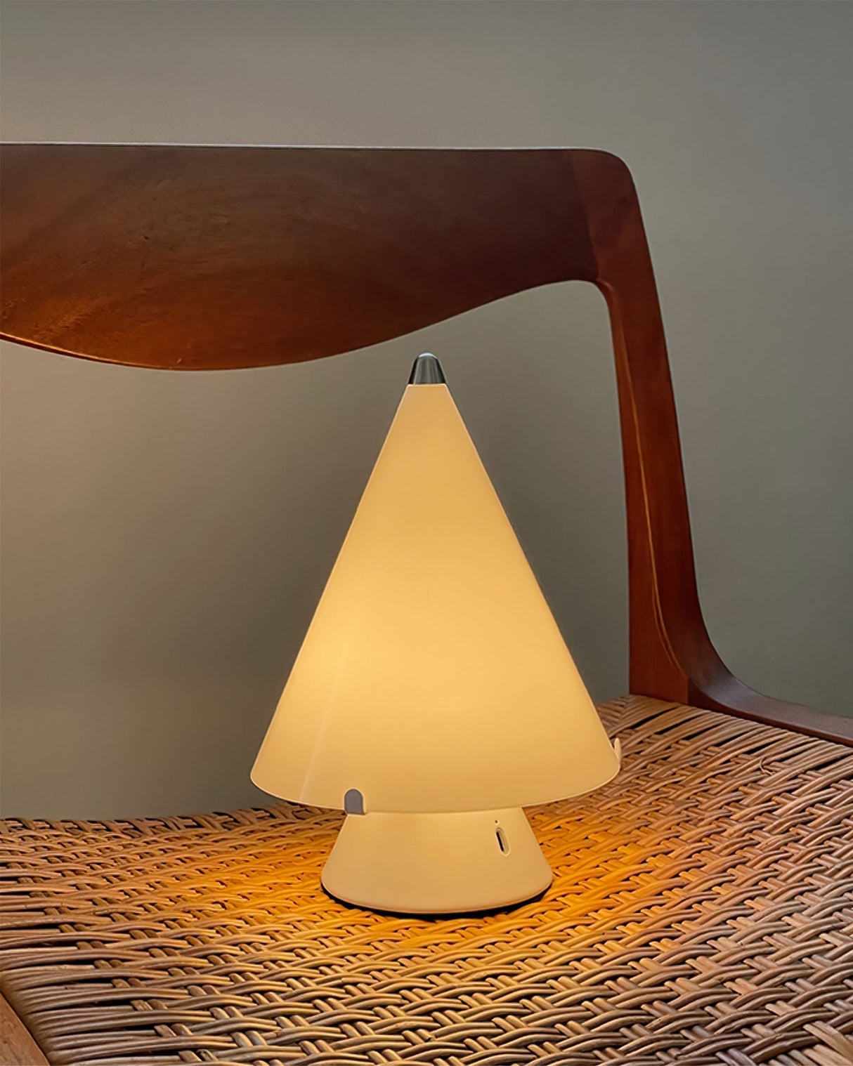 Modern Table Lamp Conical Glass Shade Design - Product detail 10