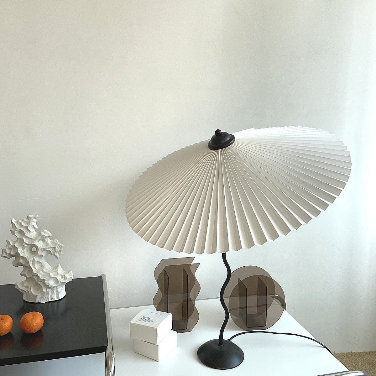 Modern Pleated Table Lamp Textured Shade Design - Product detail 8