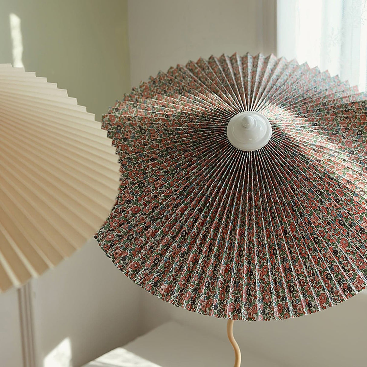 Modern Pleated Table Lamp Textured Shade Design - Product detail 5