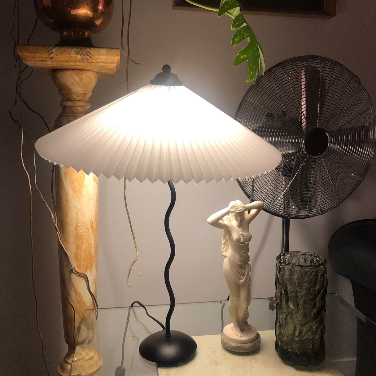 Modern Pleated Table Lamp Textured Shade Design - Product detail 21