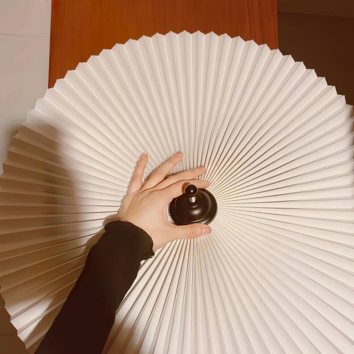 Modern Pleated Table Lamp Textured Shade Design - Product detail 10