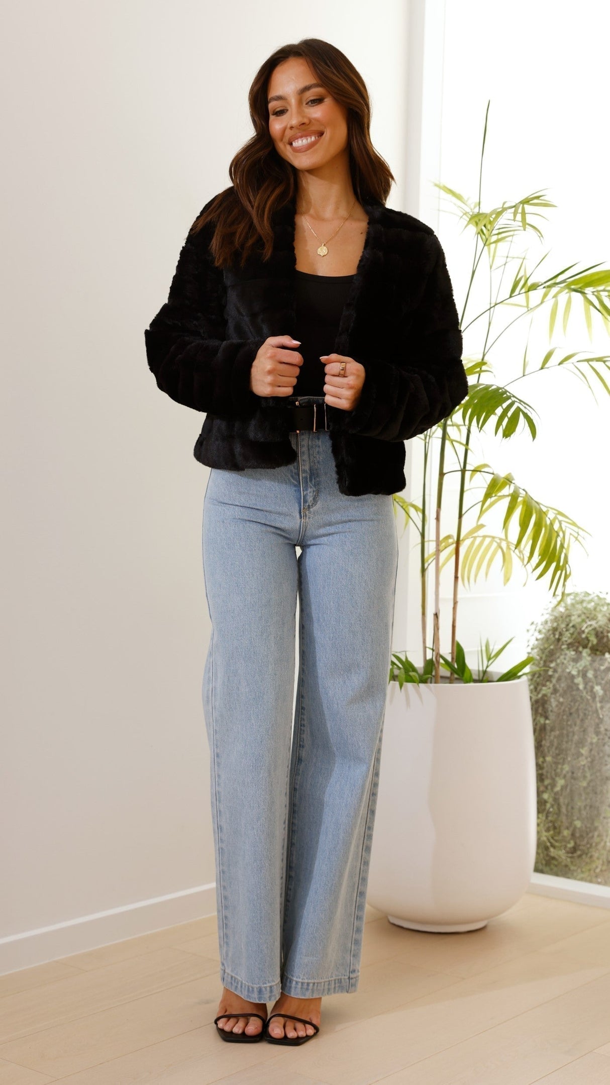 Quilted Faux Fur Crop Jacket Open Front Winter White Design - Product detail 6