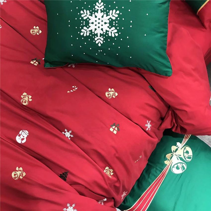 Christmas Cotton Duvet Cover Set  Festive Red Holiday Pattern - Detailed view