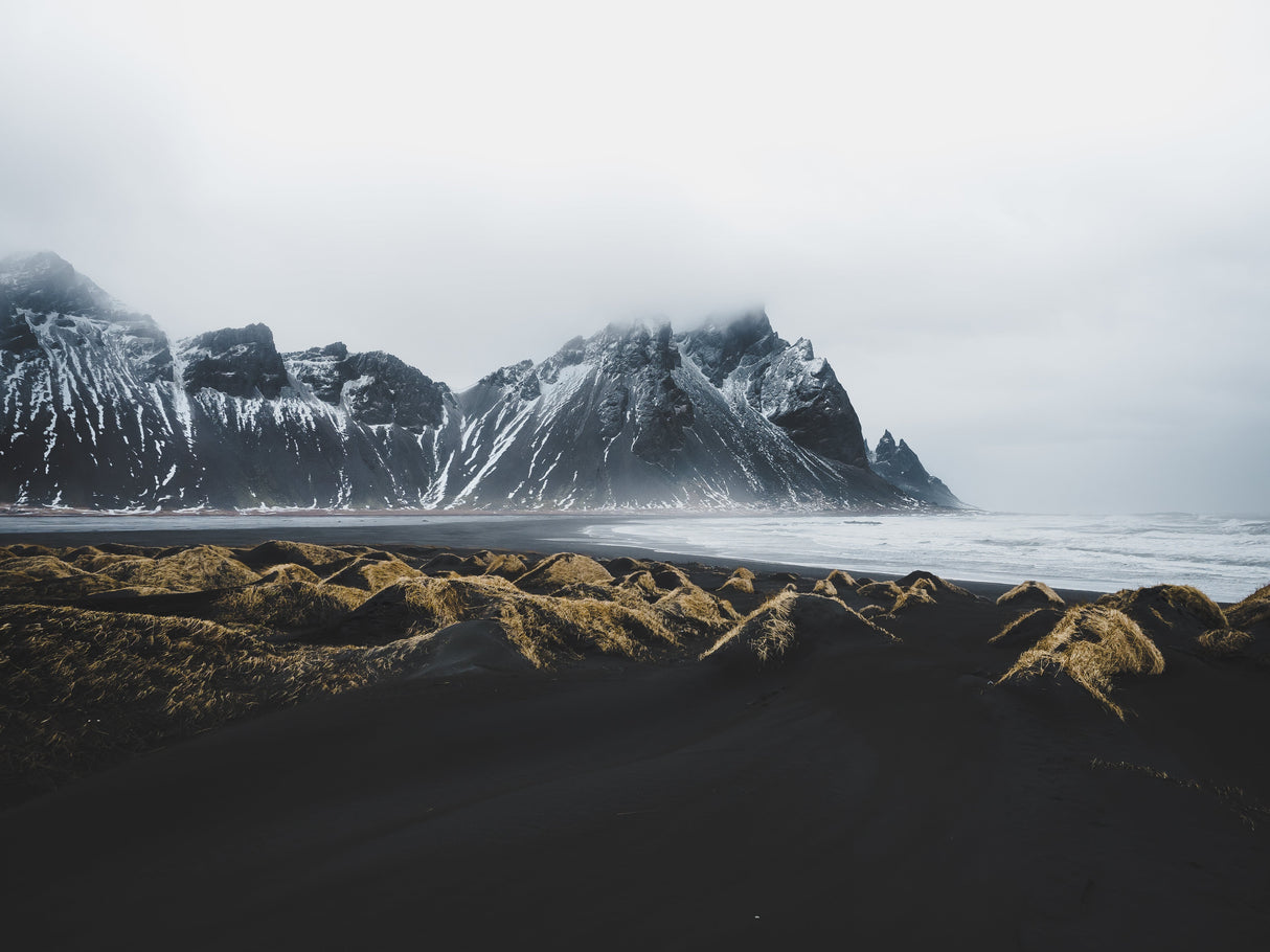 Mountain landscape wallpaper design file showing detailed snow peaks and misty atmosphere