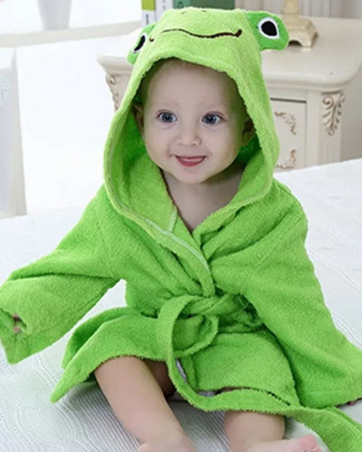 Kids Hooded Bathrobe  Green Frog Design Cotton Terry - Detailed view