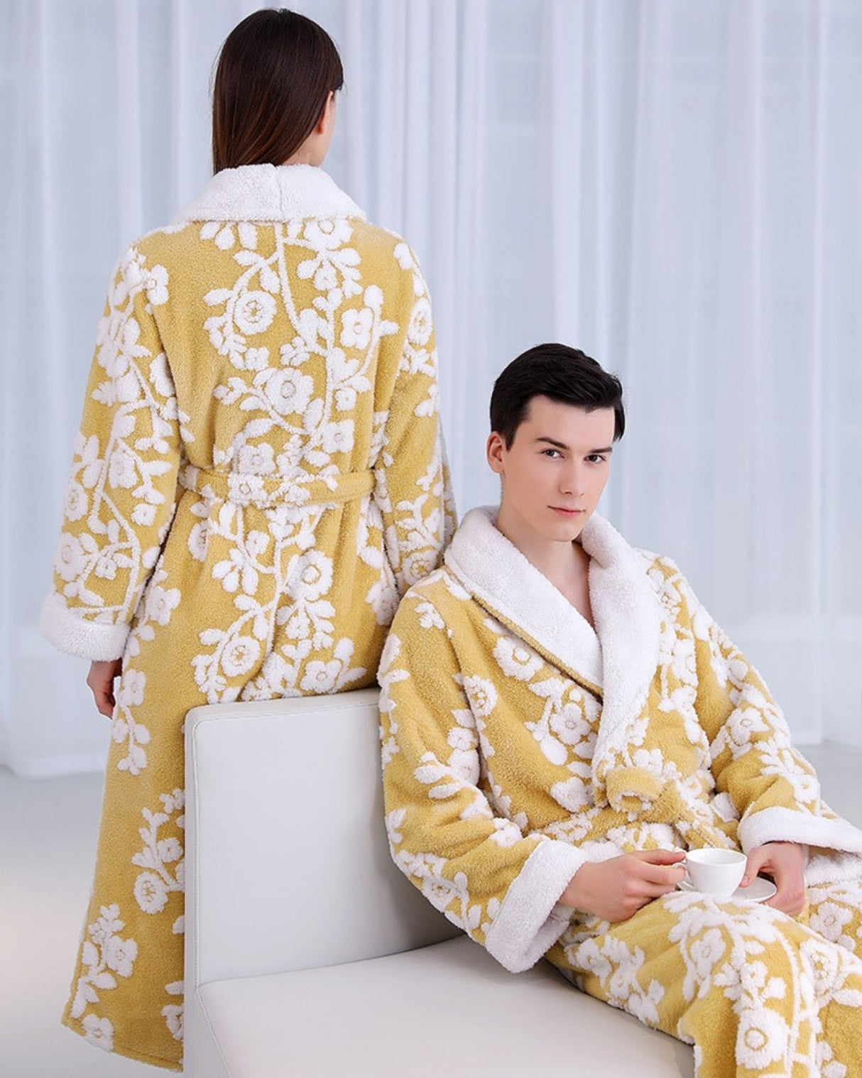 Floral Plush Bathrobe Yellow White Blossom Pattern - Detailed view