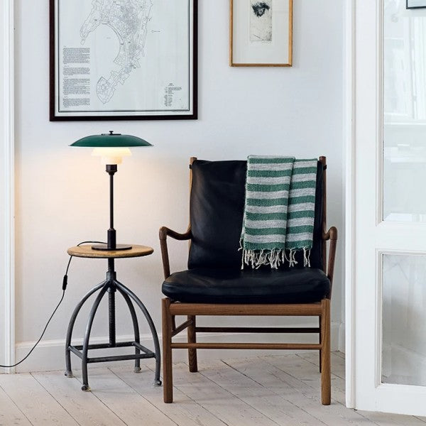 Modern Metal Table Lamp Multi-Level Glass Shade Design - Product detail 7