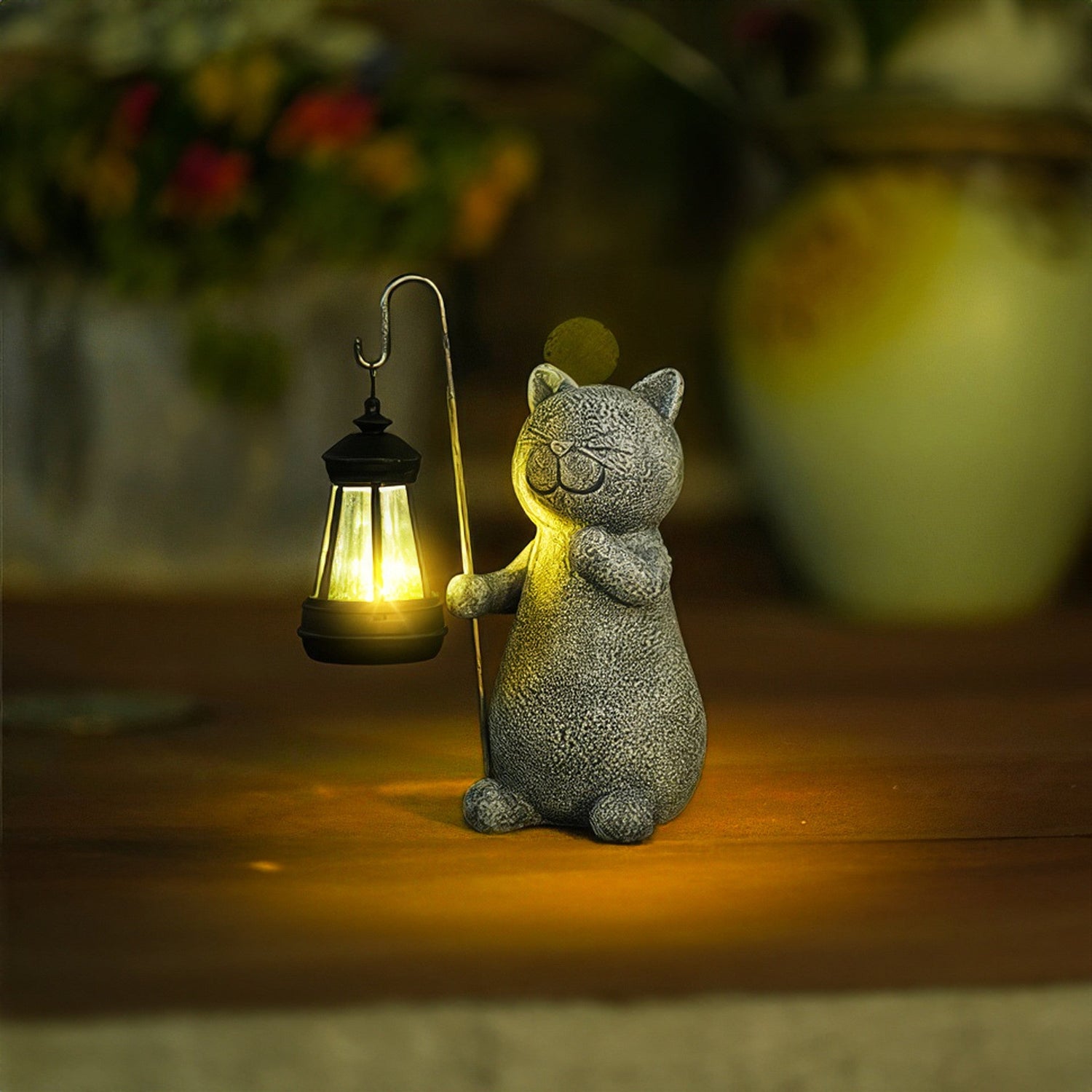 Solar Garden Cat Lantern  Weather-Resistant Decorative Light - Product detail 4