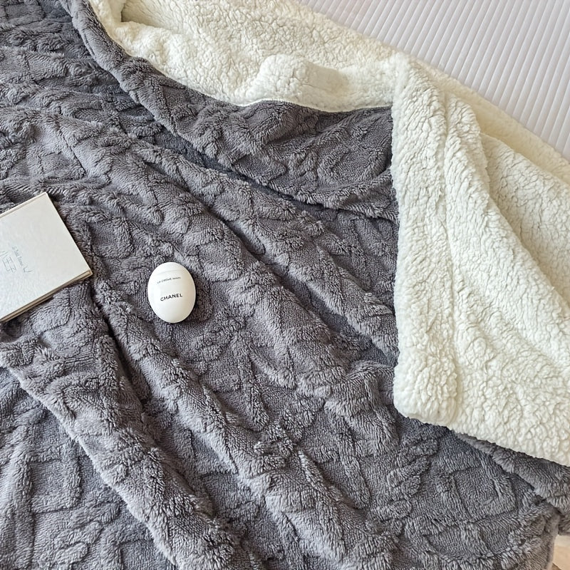 Quilted Fleece Blanket  Reversible Gray Sherpa Throw - Product detail 7