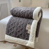Quilted Fleece Blanket  Reversible Gray Sherpa Throw - Product detail 12