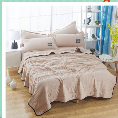 Cooling Silk Blanket  Temperature Regulating Bedding - Detailed view