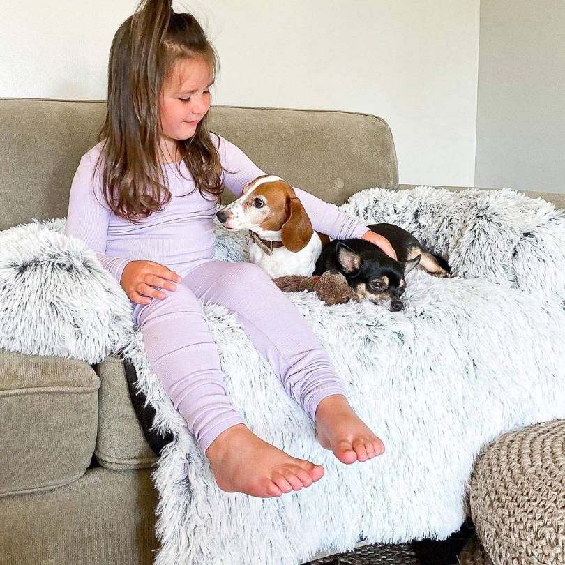 Plush Pet Furniture Protector  Water-Repellent Vegan Fur Bed - Product detail 4
