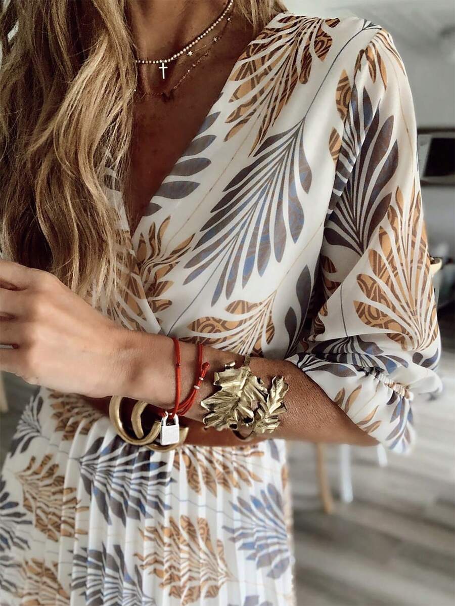 Bohemian Summer Maxi Dress  Palm Print V-Neck Design - Product detail 4