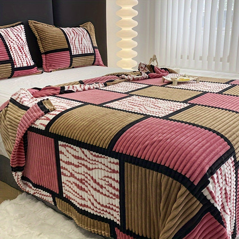 Geometric Flannel Blanket  Teal Beige Checkered Pattern - Product detail 7