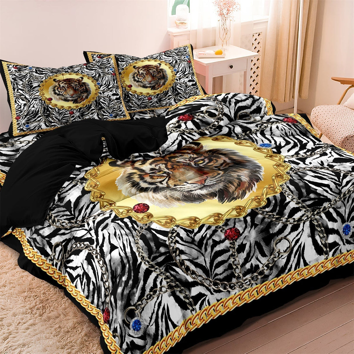 Wild Tiger Bedding Set  Jungle Print Duvet Cover With Gold Accents - Product detail 4