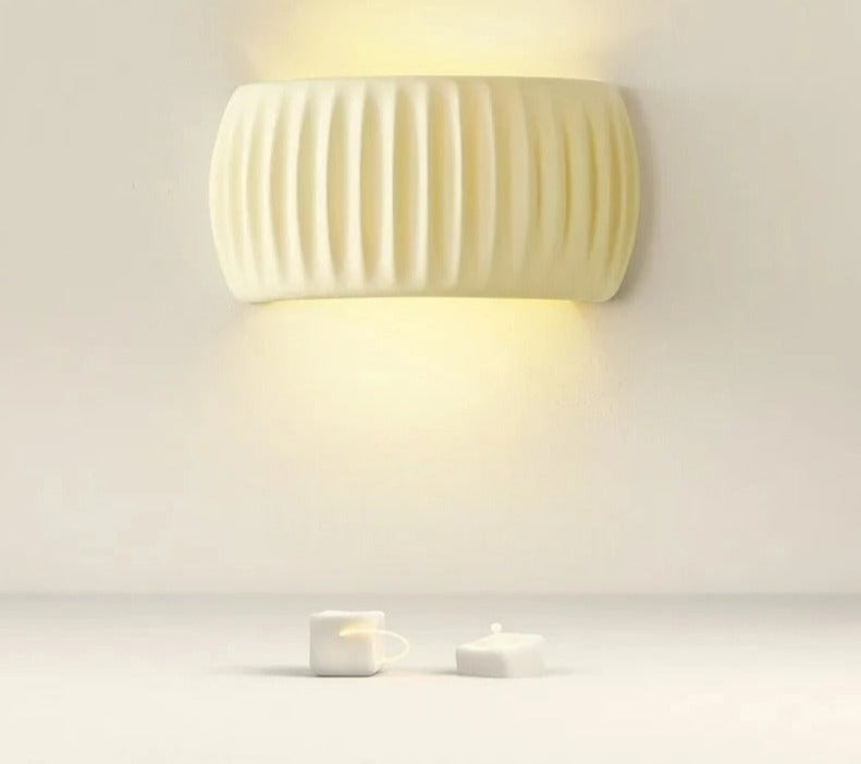 Modern Wall Sconce  Ribbed Resin Design - Product detail 8