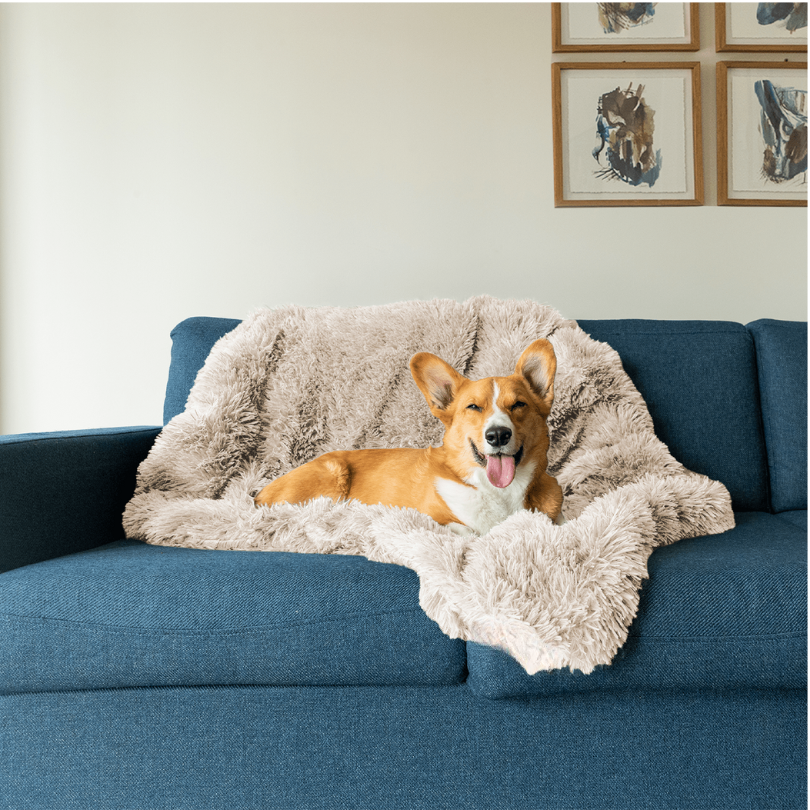 Plush Pet Throw Blanket  Premium Faux Fur Comfort - Product showcase