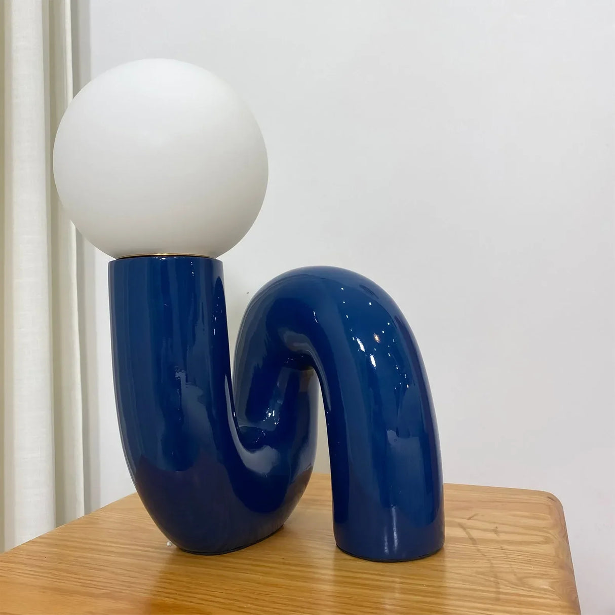 Modern Wall Light  Sculptural White Globe Design - Product detail 6