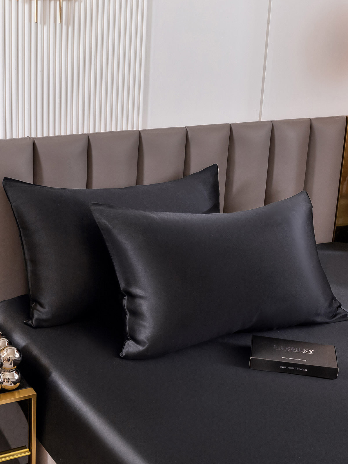 Mulberry Silk Pillowcases  30 Momme Premium Bedding Set - Product showcase