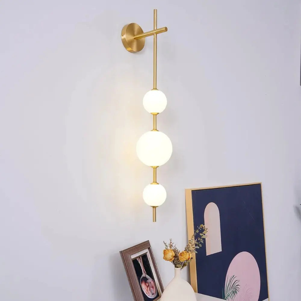 Modern Globe Wall Lamp  Vertical Brass Frame Design - Product detail 4