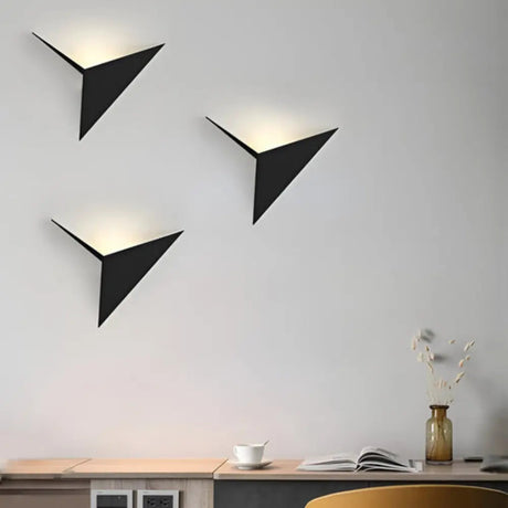 Modern LED Wall Light  Triangular Metal Design - Product detail 5