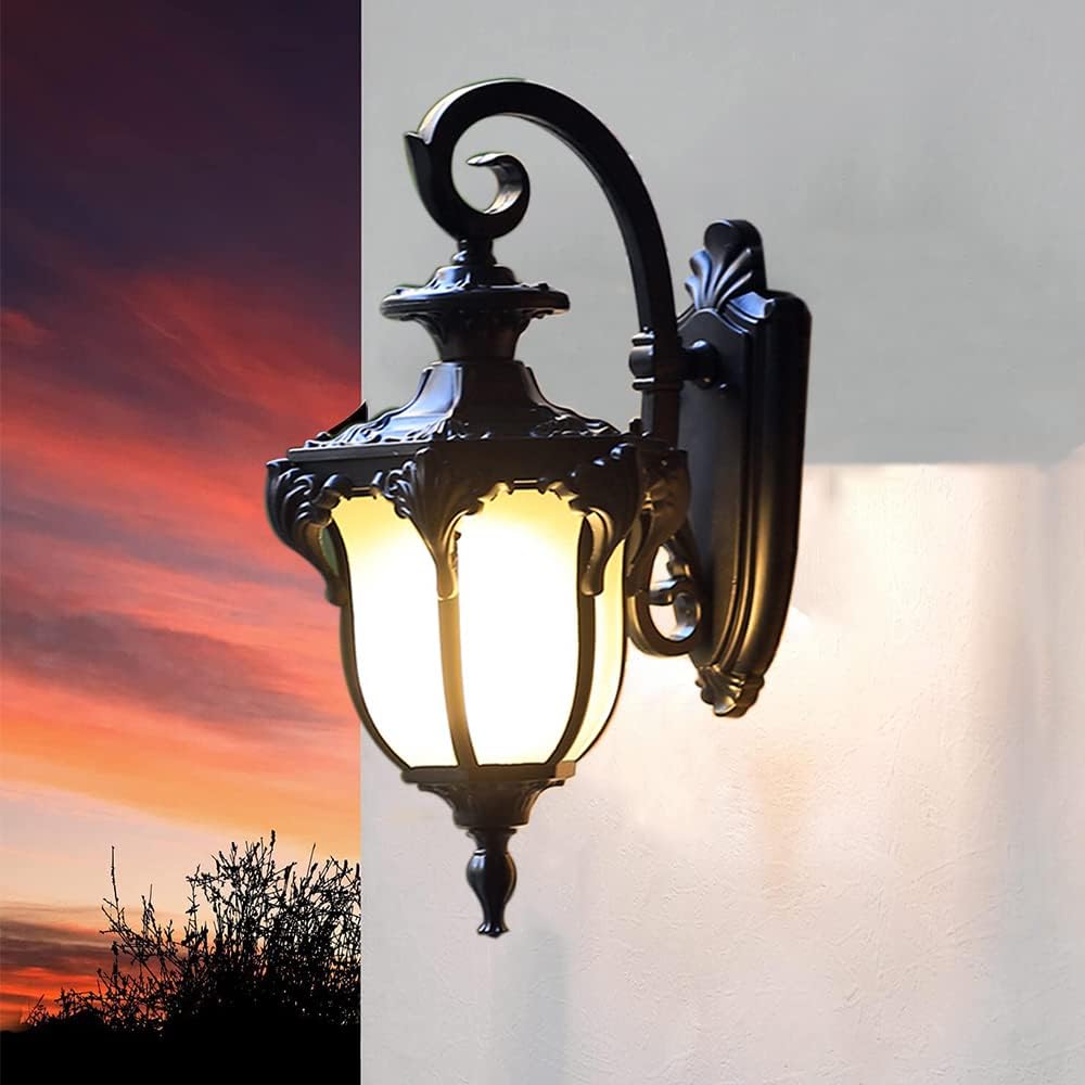 Victorian Outdoor Wall Light  Cast Iron Lantern Design - Product detail 5