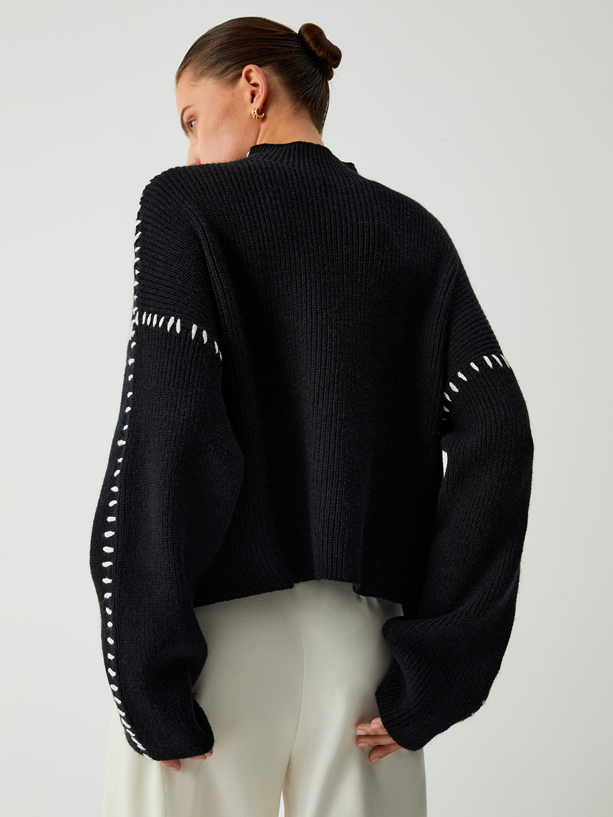 Designer Turtleneck Sweater  Oversized Knit With Contrast Stitching - Product detail 6