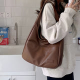 Premium Leather Hobo Bag  Classic Black Minimalist Design - Product detail 8