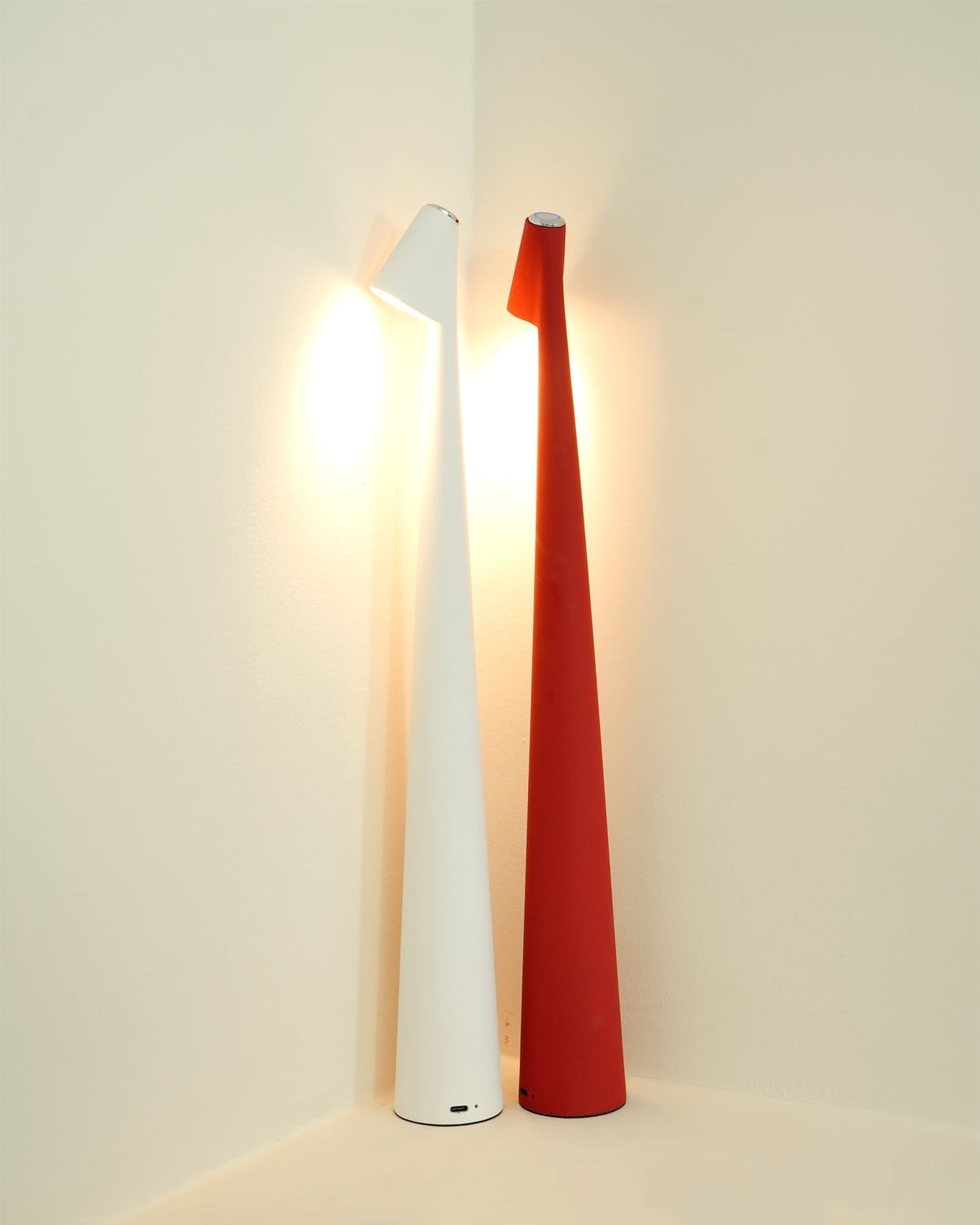 Modern LED Desk Lamp  Touch Control Rechargeable Design - Product detail 29