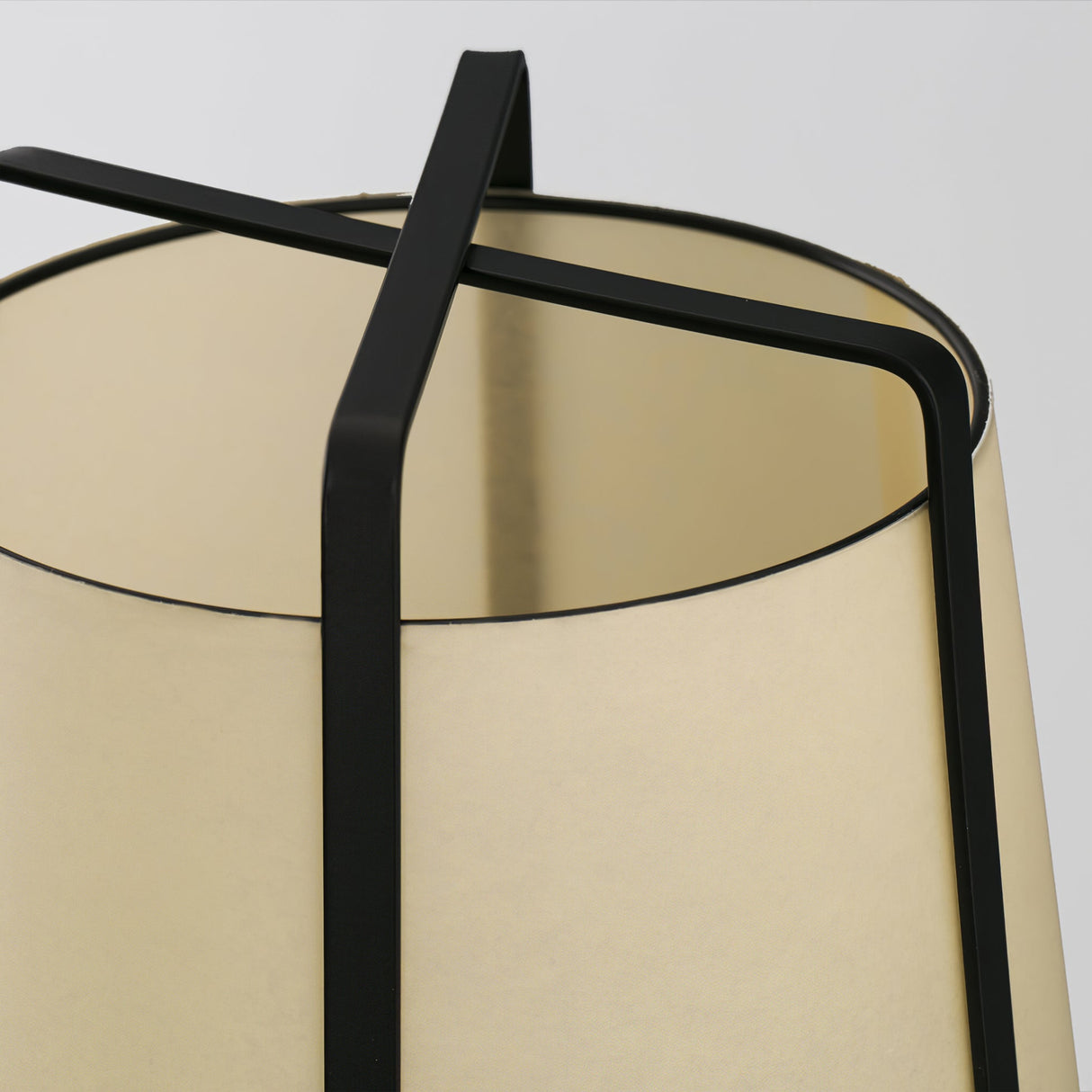 Modern Table Lamp  Minimalist Tripod Design - Product detail 26