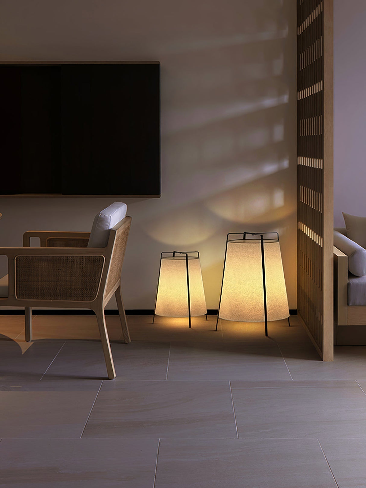 Modern Table Lamp  Minimalist Tripod Design - Product detail 18