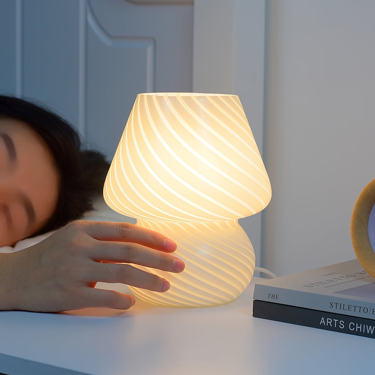 Glass Table Lamp  Spiral Pattern Design - Product detail 13