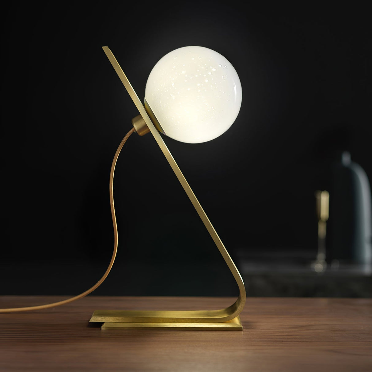 Modern Table Lamp  Glass Globe Brass Frame Design - Product detail 22