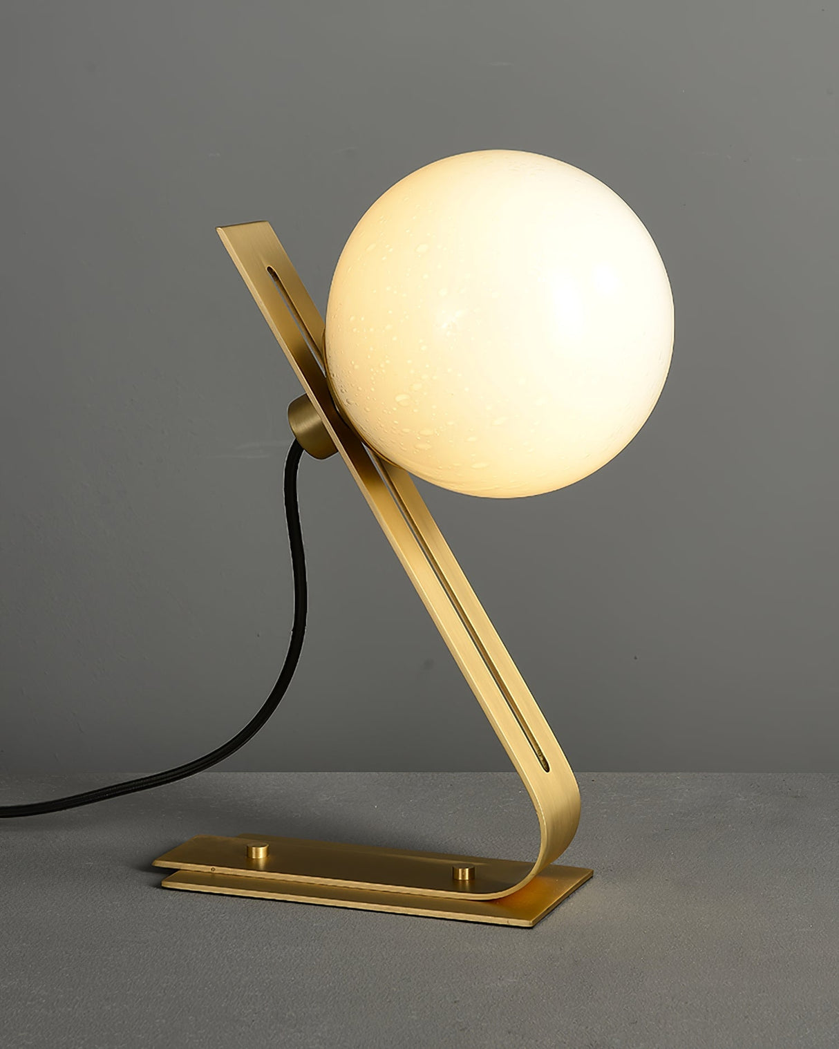 Modern Table Lamp  Glass Globe Brass Frame Design - Product detail 11