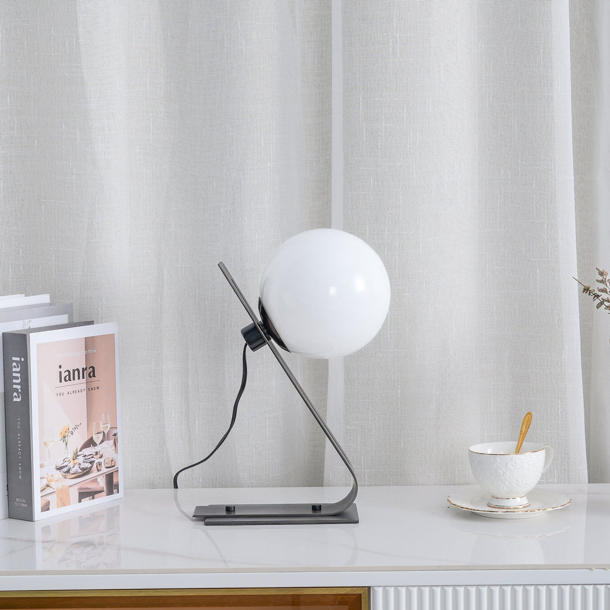 Modern Table Lamp  Glass Globe Brass Frame Design - Product detail 25