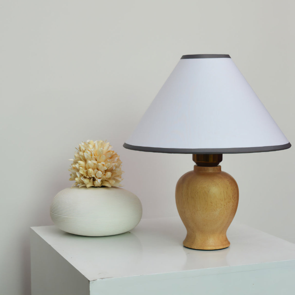 Classic Table Lamp  Natural Wood Base White Shade - Product detail 4
