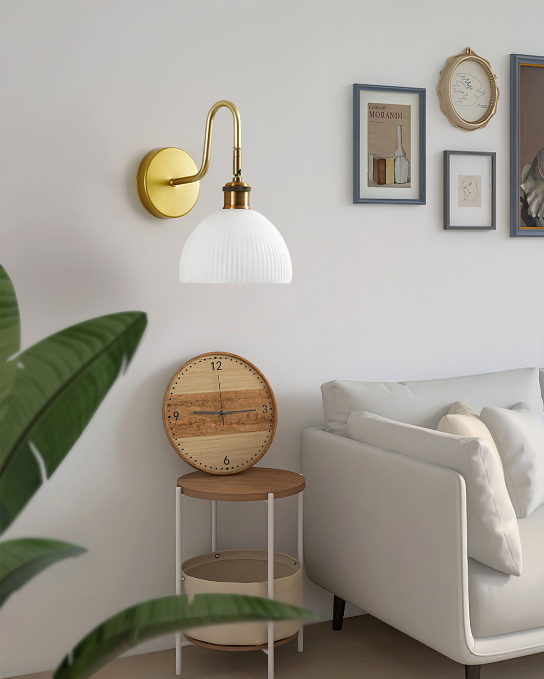 Modern Wall Sconce  Brass Finish With Glass Shade - Product detail 9