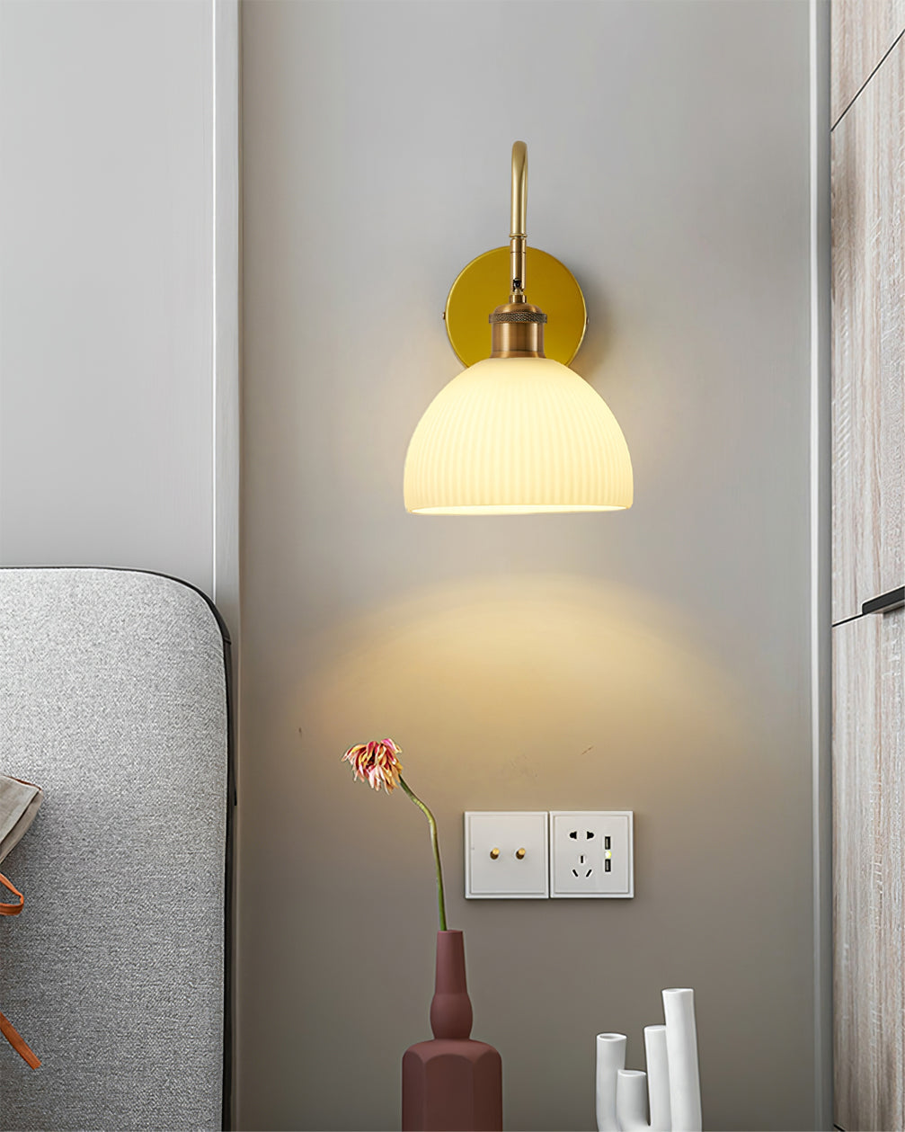 Modern Wall Sconce  Brass Finish With Glass Shade - Product detail 12