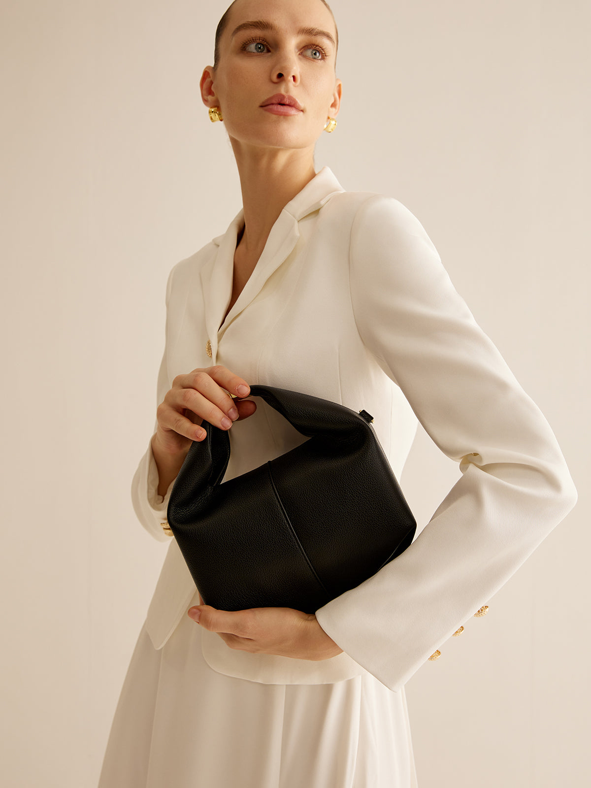 Minimalist Hobo Handbag  Black Leather-Look With Gold Hardware - Product detail 5