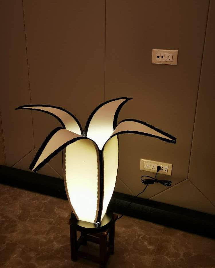 Artistic Table Lamp  Banana Leaf Design With Warm Glow - Product detail 26