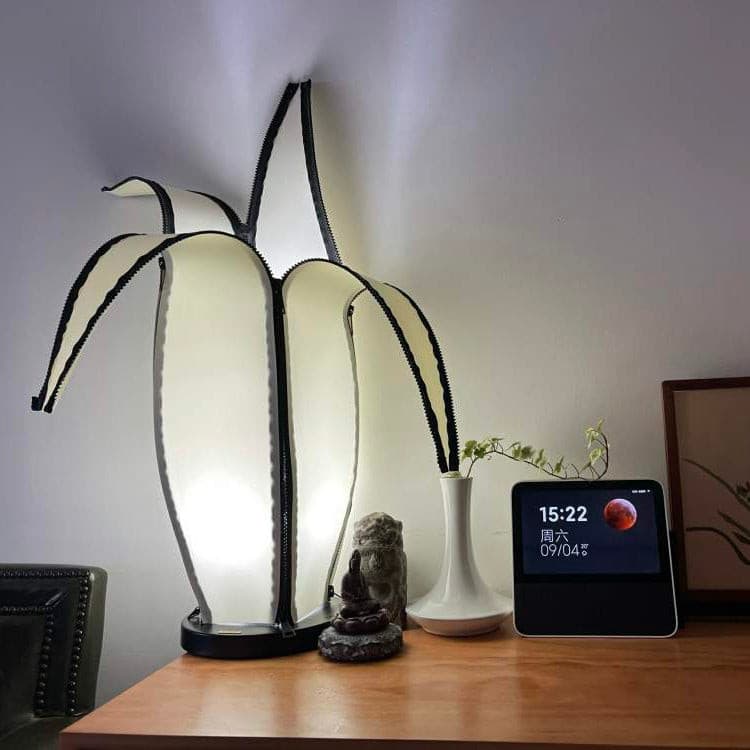 Artistic Table Lamp  Banana Leaf Design With Warm Glow - Product detail 5
