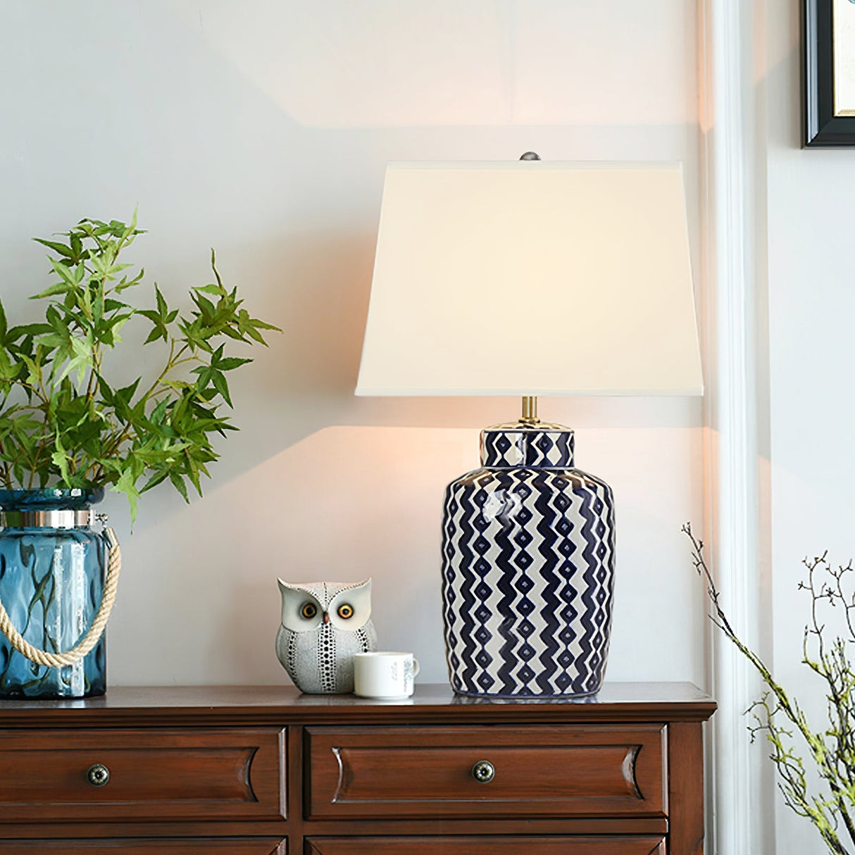 Geometric Table Lamp  Blue White Porcelain Design - Product detail 11