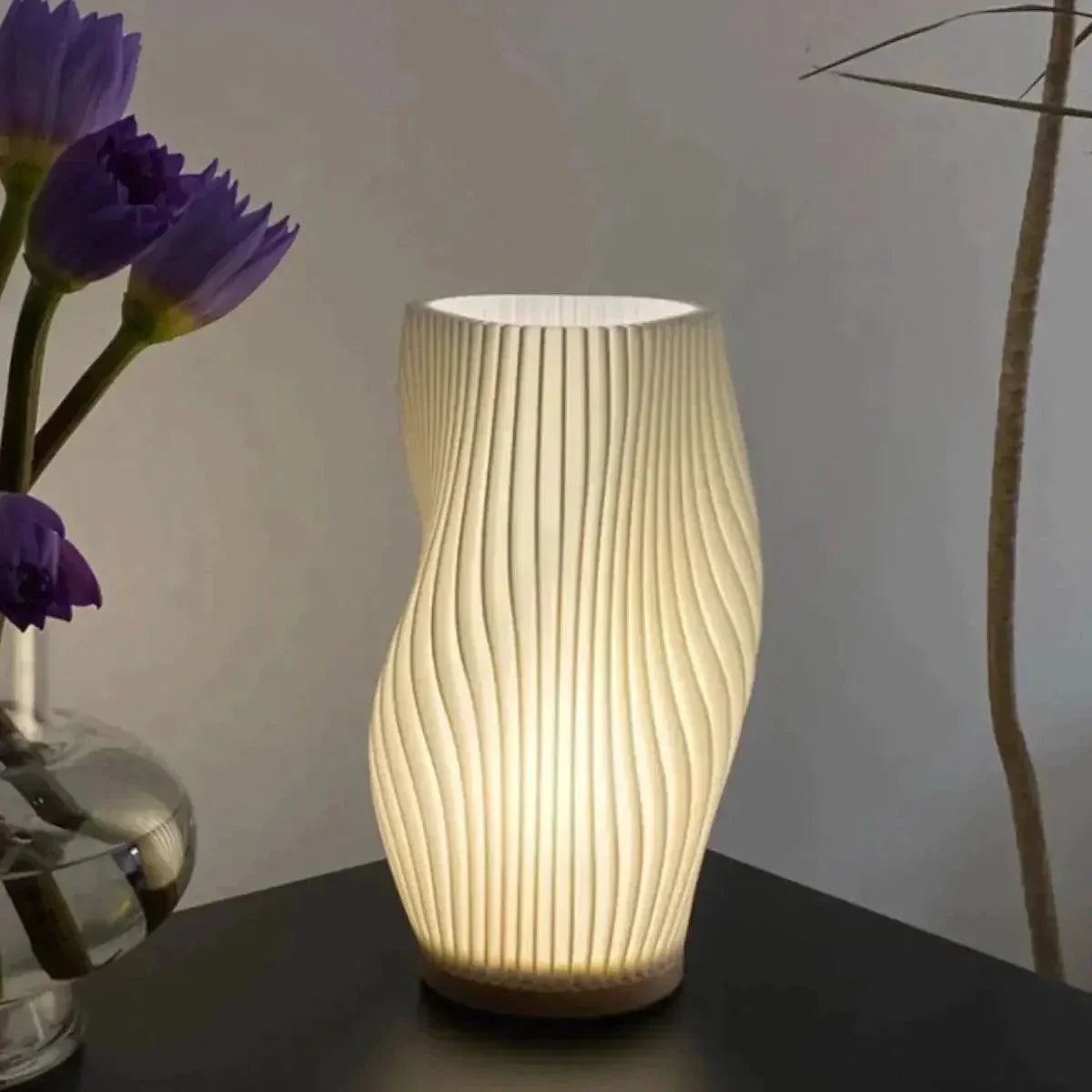 Modern Table Lamp  Sculptural Wave Design - Product detail 5
