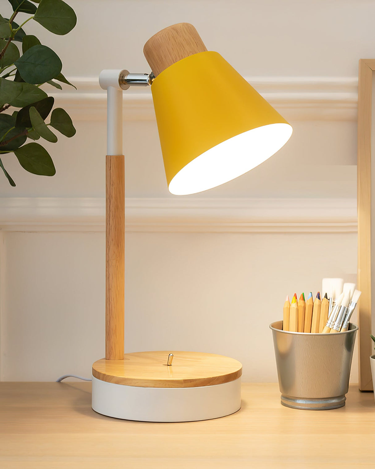 Modern Desk Lamp  Wood and Metal Design - Product detail 4