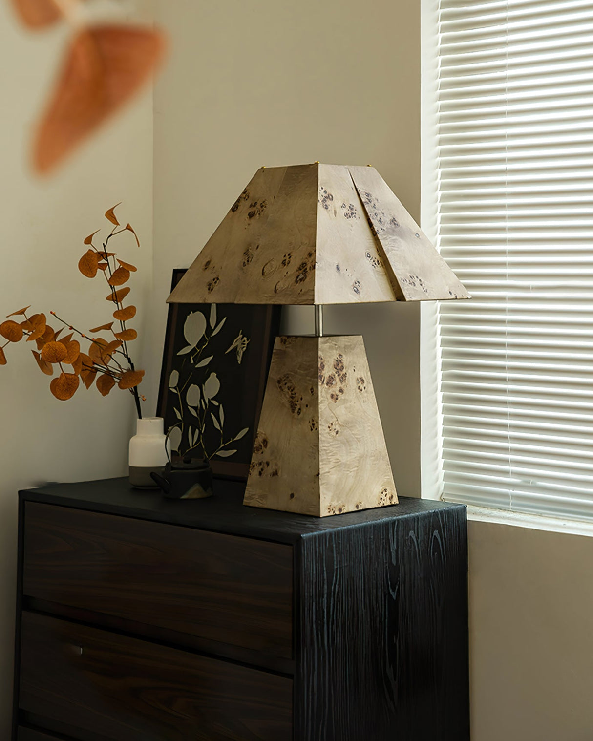 Geometric Wood Table Lamp  Pyramid Design With Natural Finish - Product detail 7